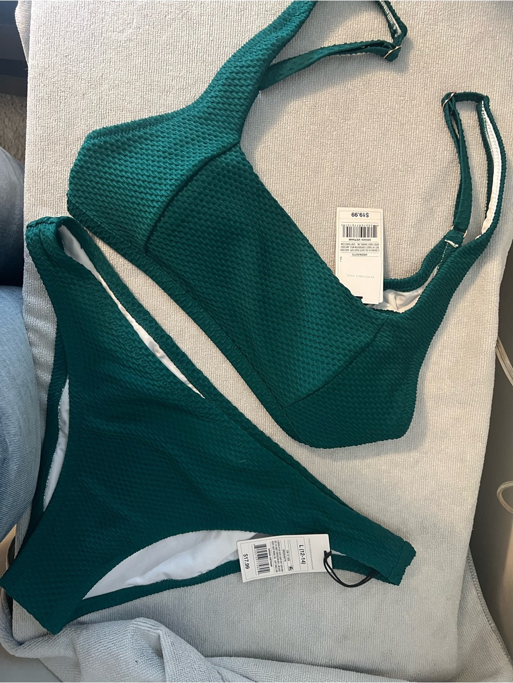 Sporty Textured Emerald Green Bikini Set